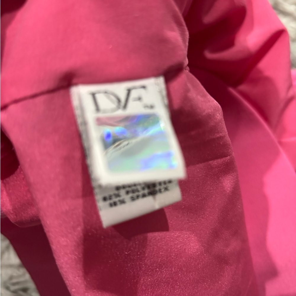 Diane Von‎ Furstenberg pink skirt - Picture 7 of 9